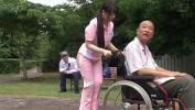 หนังxxx Subtitled bizarre Japanese half naked caregiver outdoors 3gp ฟรี