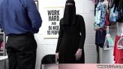 คลิปโป๊ Cute Muslim chick tried to conceal some stolen stuff under her clothes ร้อน 2021