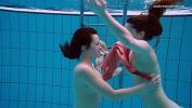 คลิปโป๊ฟรี Hottest underwater babes lesbians Mp4