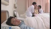 ดูหนังav Japanese sweet nurse gets fucked in front of her patient 3gp